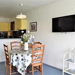 Appartement 2-4 pers VUE MER EXCEPTIONNELLE avec terrasse à PERROS-GUIREC - Ref 908